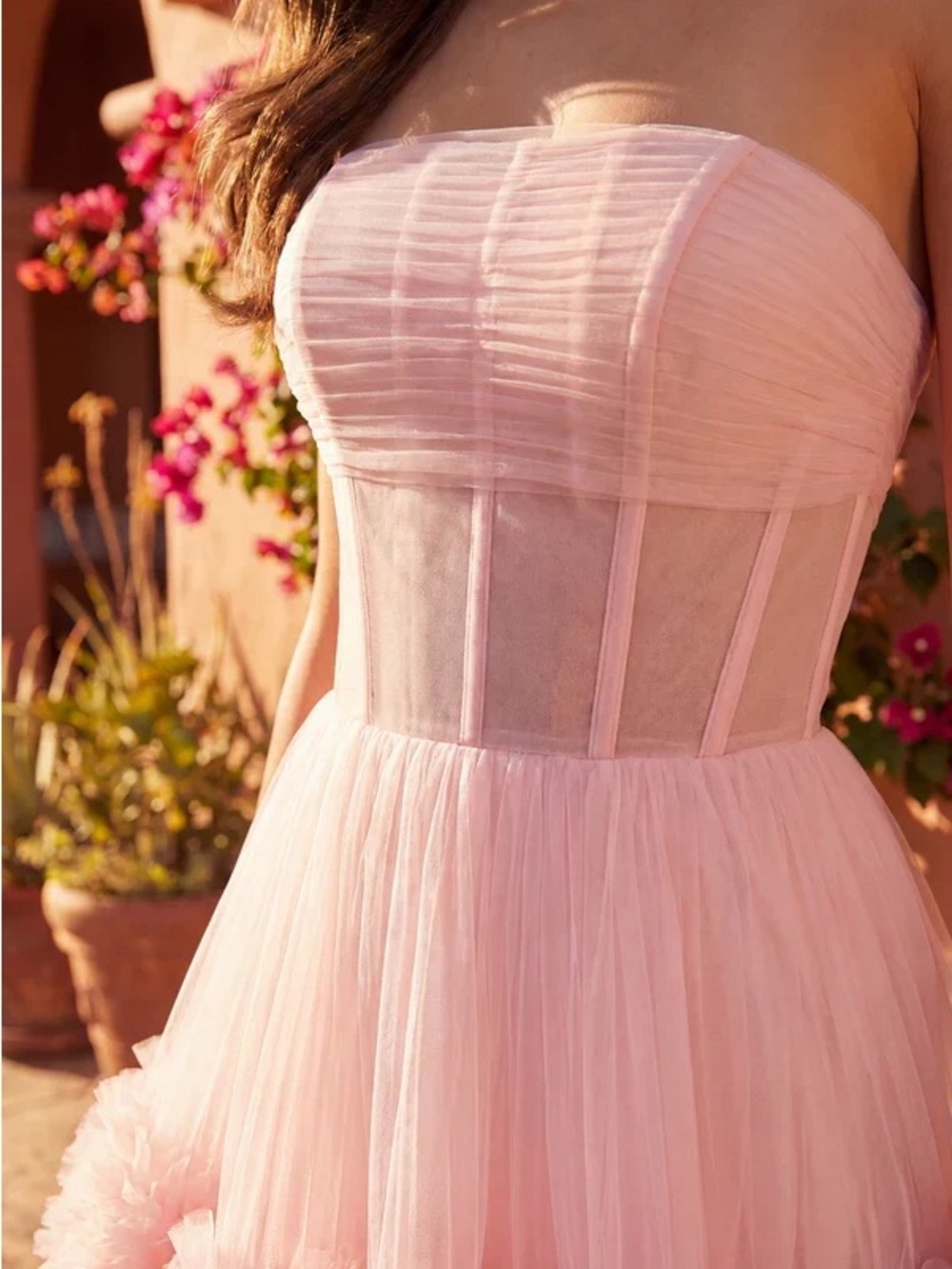 KOS COUTURE - Picture 3 of 3